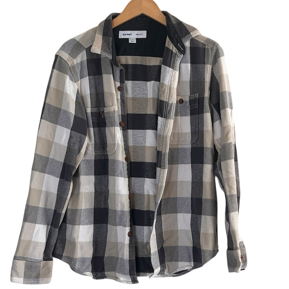 Old Navy | checkered flannel plaid button front shirt size medium
